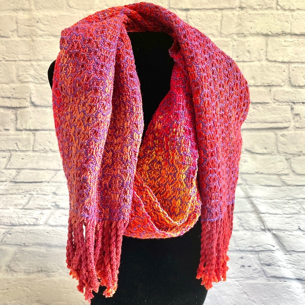 HAND LOOMED ARTSY COLORFUL ACRYLIC SCARF NWOT